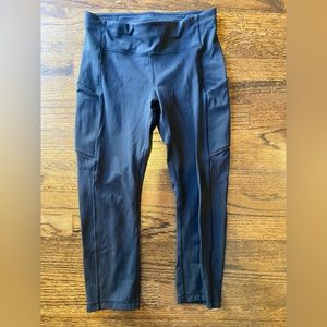Lululemon lulu yoga pants leggings capris active size 6
